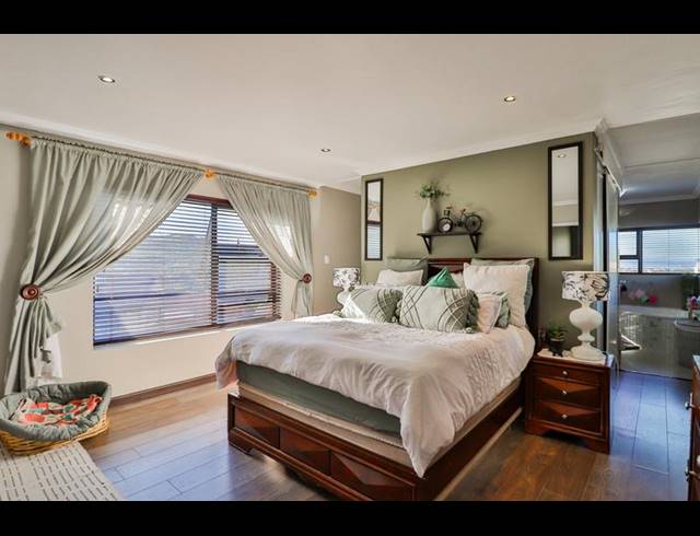 4 BEDROOM HOUSE FOR SALE IN ISLAND VIEW
